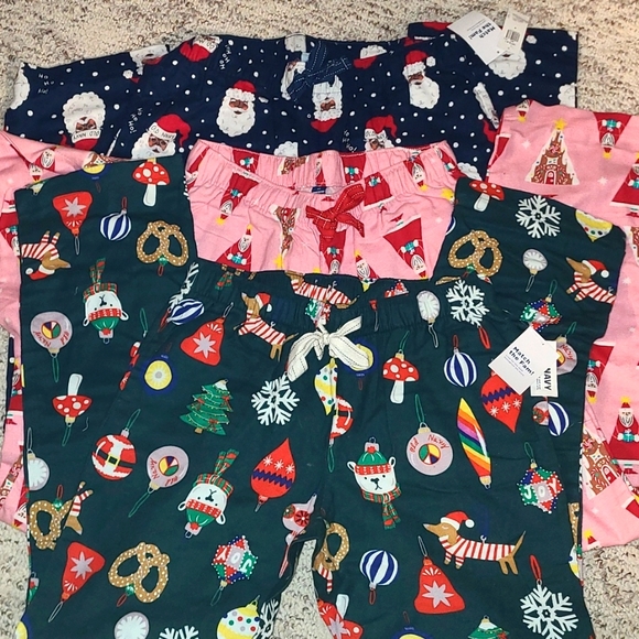 Old Navy Flannel Holiday Lounge Pants - Picture 3 of 3